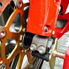 Speedometer-Spacer_ducati748.jpg