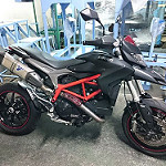 finish customize_Hypermotard 821