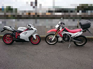 848 EVOとCRF250L